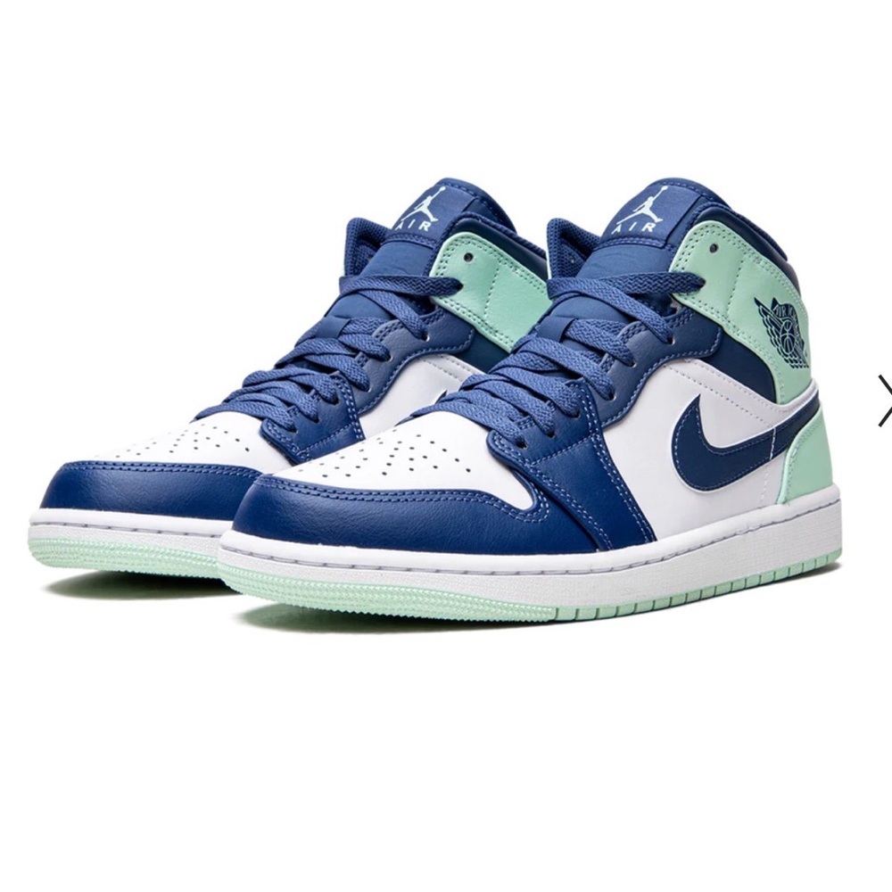 Nike Air Jordan 1 Mid — Navy, White & Mint overlays white bale panels size 11.5
